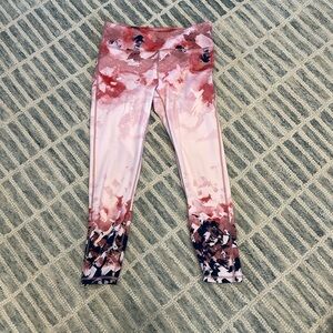 Fabletics leggings. No pockets, no frills! 3/4 length, beautiful colors